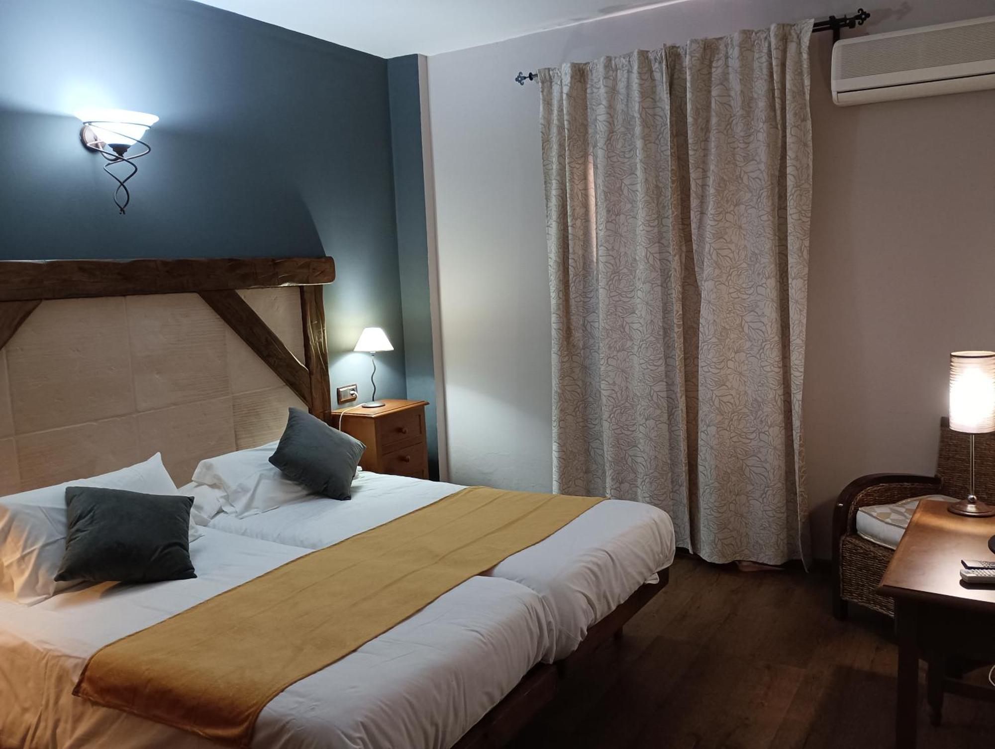 Hotel Rural Los Tadeos Саара-де-ла-Сьерра Экстерьер фото